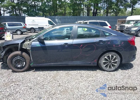2020 Honda Civic Lx z USA, uszkodzony, nr VIN 2HGFC2F65LH562020